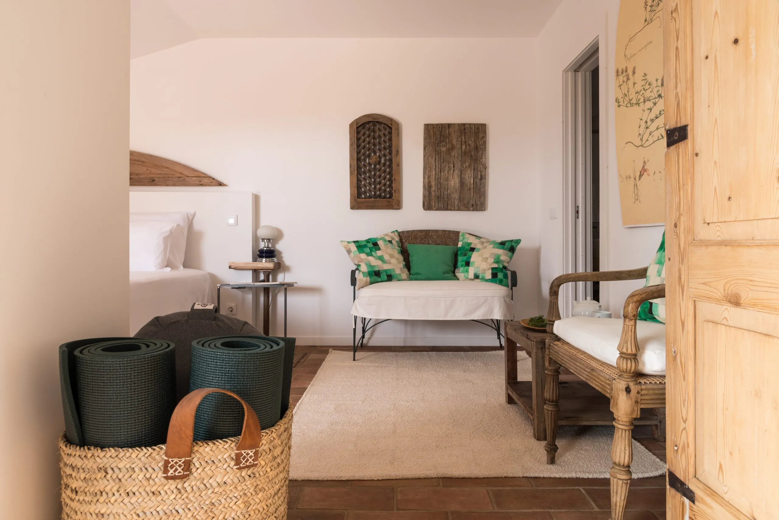 Almatere - 8 Rooms Almatere - Zona de Estar